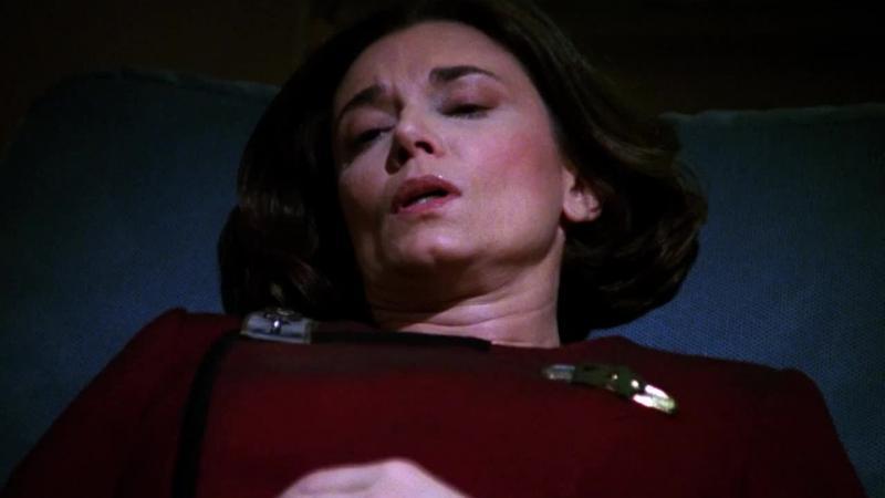 Кадры из сериала Звездный путь: Следующее поколение (1987)