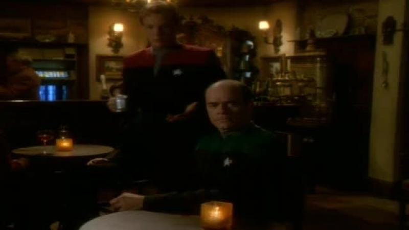 Кадры из сериала Звездный путь: Вояджер (1995)